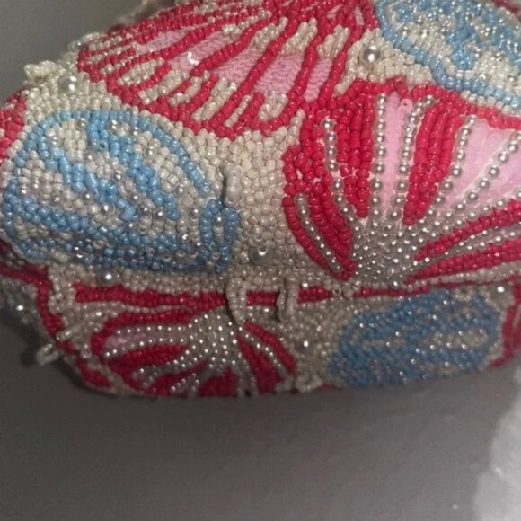 Handcrafted in India Seashell Beaded Crossbody Clutch Bag Shell Charm - Picture 5 of 6